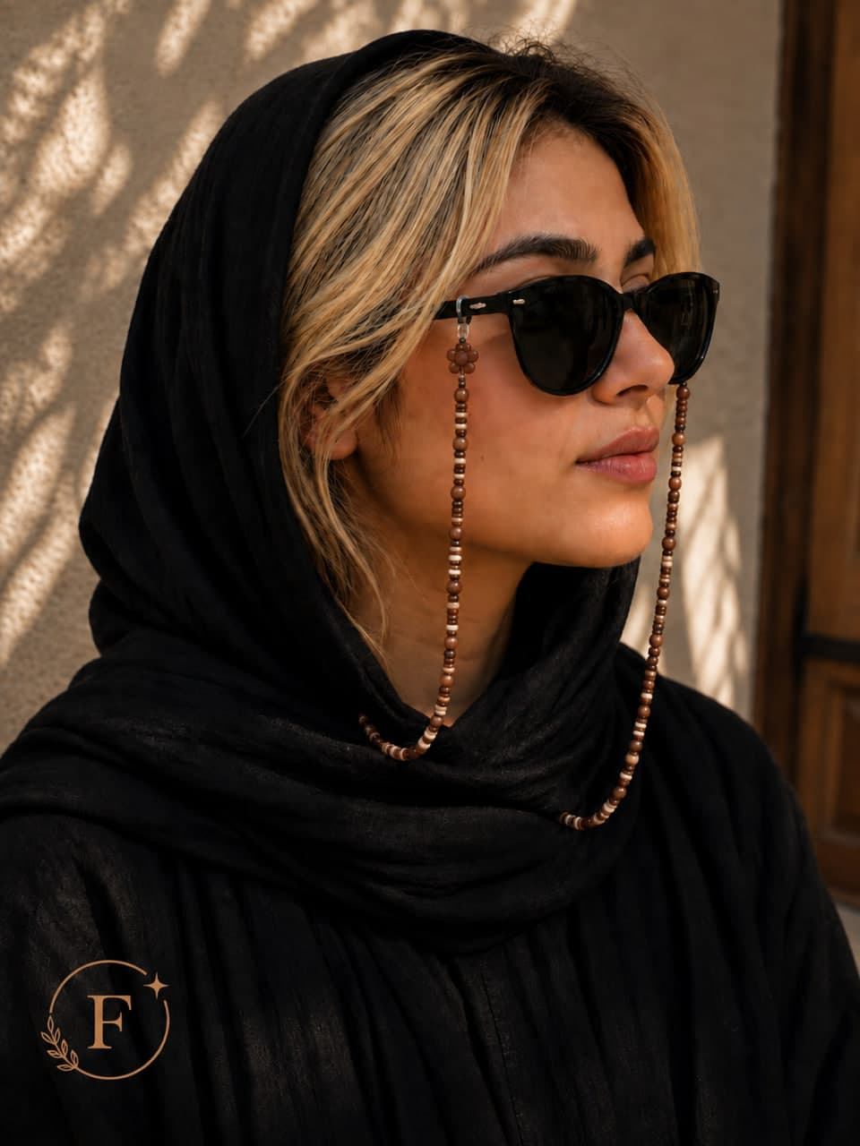 زنجیر عینک قهوه‌ای فانورا